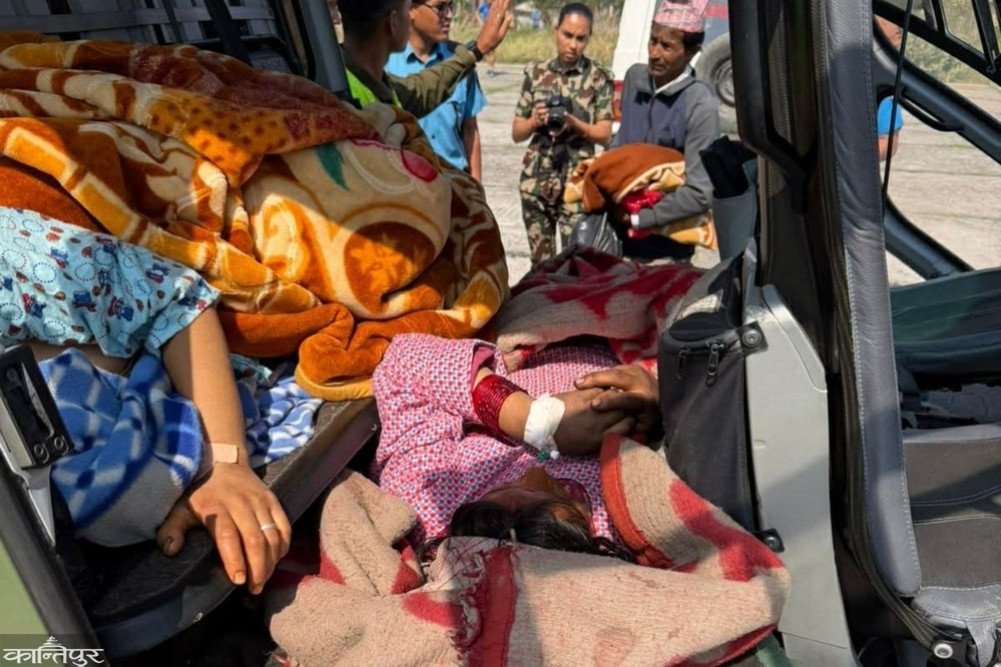 Air rescue of a woman in labor bleeding due to a stuck umbilical cord