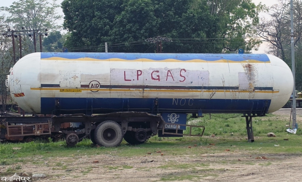 Gas bullet that blocked highway for 24 hours has been stuck for four months