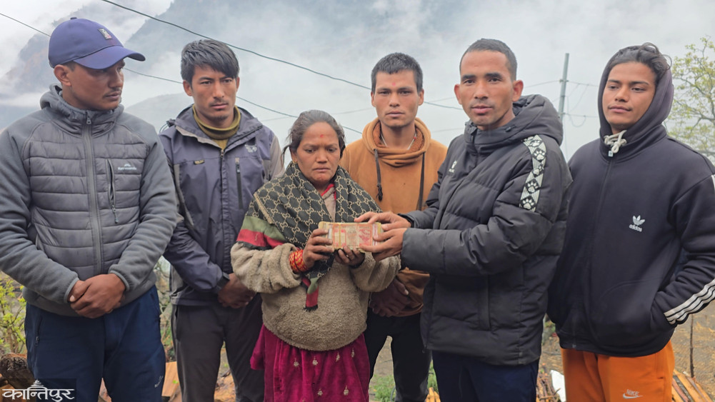 More than three lakh rupees in support for Hari Bahadur