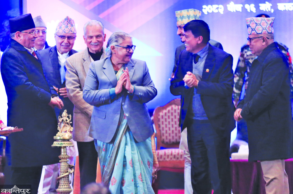 'Private sector morale at historic low'