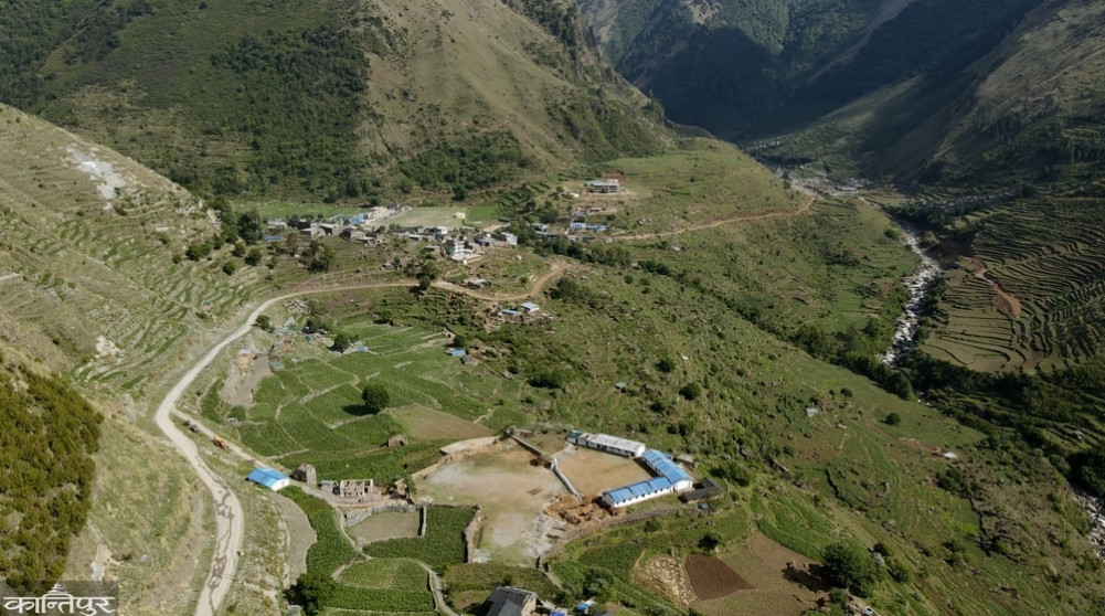 The official area of the Martyr's Way is on one side, the work is on the other.