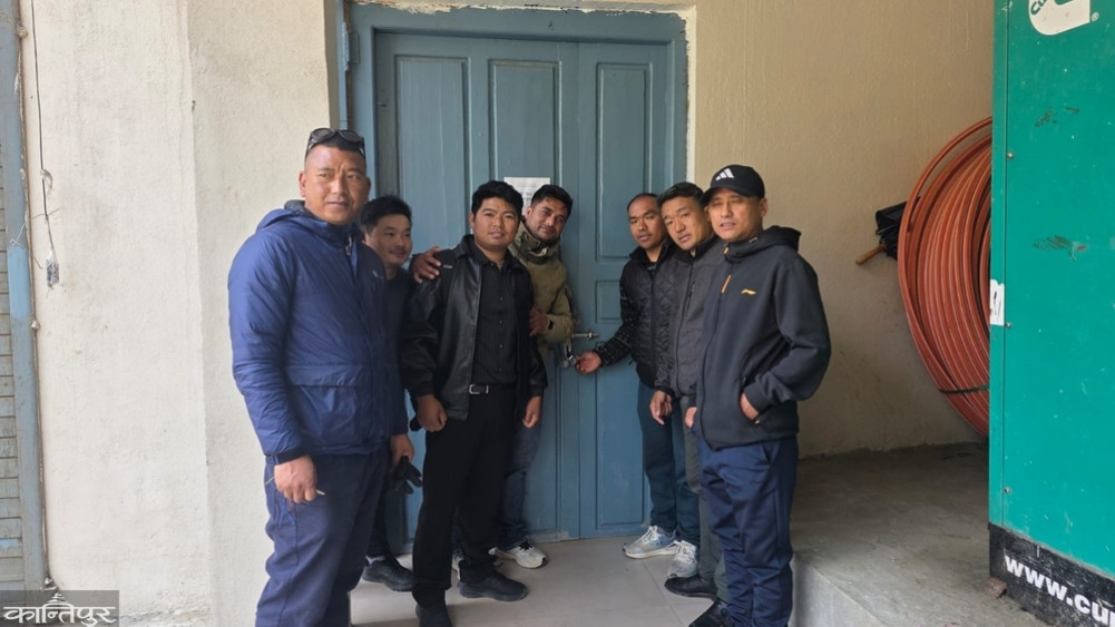 5 ward chairmen lock down Beni Hydro, alleging discrimination in share issuance