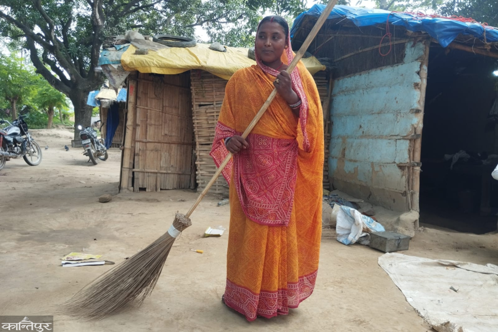 The Umrawatis Who Sweep the Streets