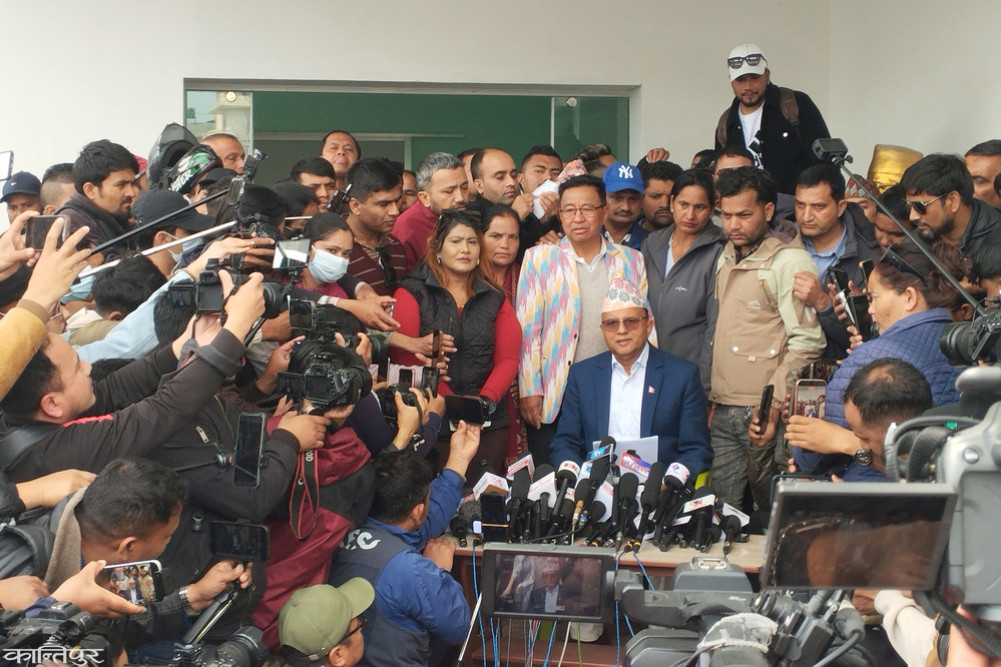 UML office bearers meet in emergency meeting: Demand for release of Oli and writer