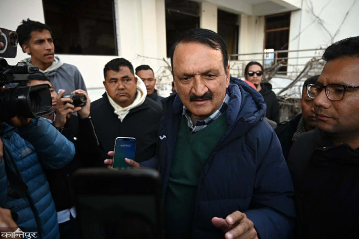 The party will not split because of us: Prakash Sharan Mahat