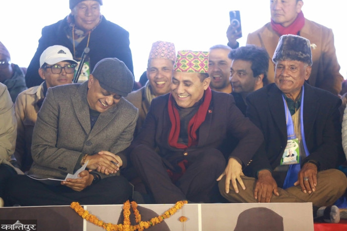 Gagan and Bishwaprakash have arrived at the special convention venue at midnight.