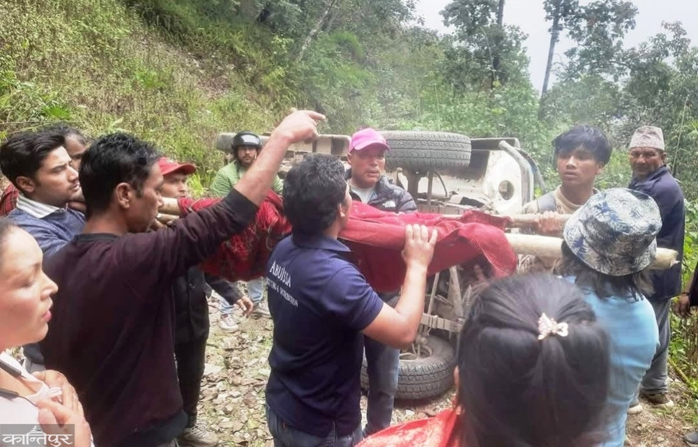 Jeep carrying voters crashes in Kaski, 6 injured