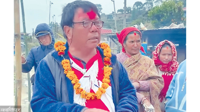 Mahavir Pun leads by 10,142 votes