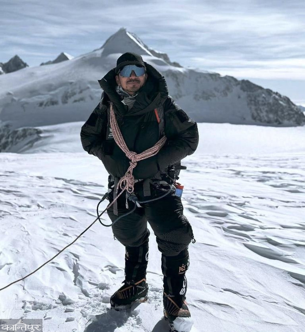 Mingma Gyabu, who set a record in mountaineering, visits Parliament
