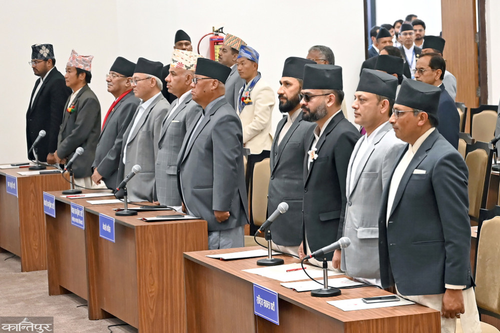 Who is participating in the all-party meeting before the Parliament session?