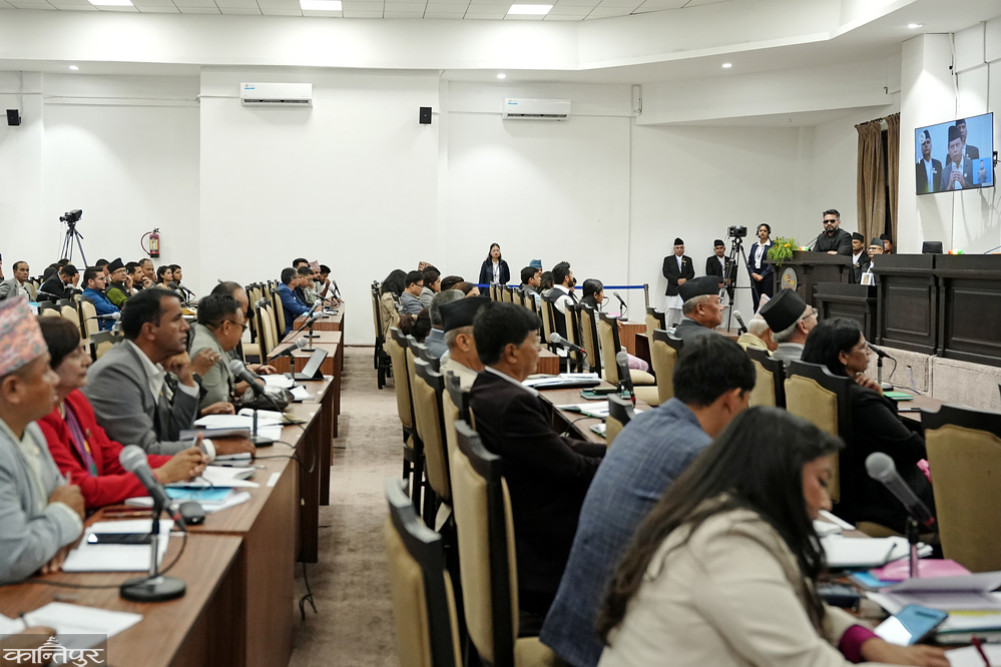 Opposition parties demand that the Prime Minister apologize to Parliament for his border-related remarks.