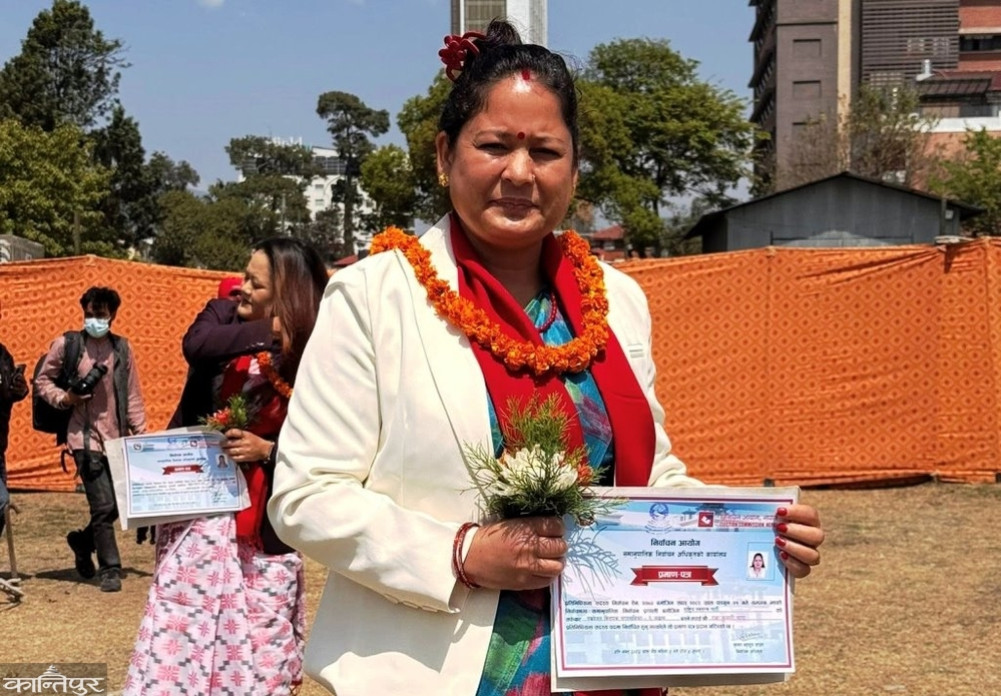 Ratna Thapa reaches Parliament despite family constraints