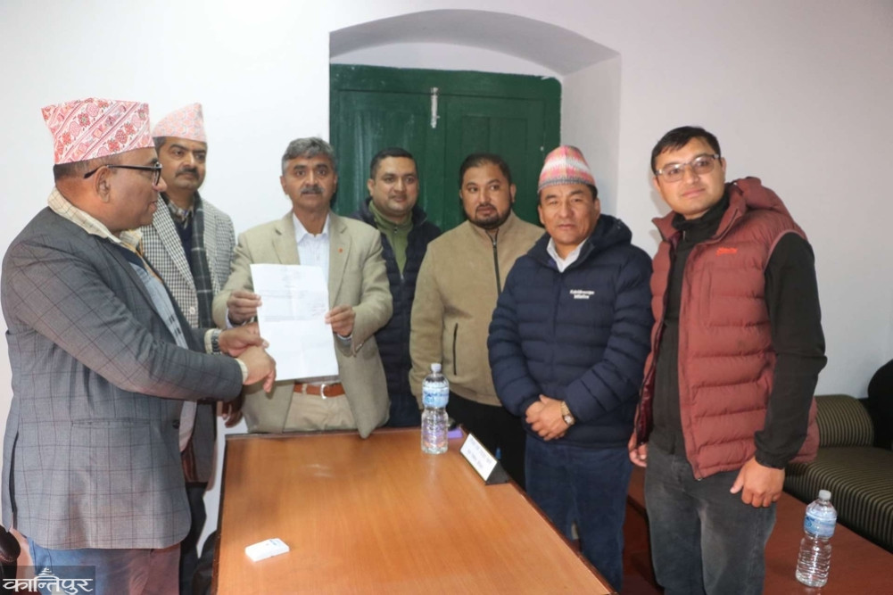 Thakur Gaire files candidacy from UML in Palpa-2
