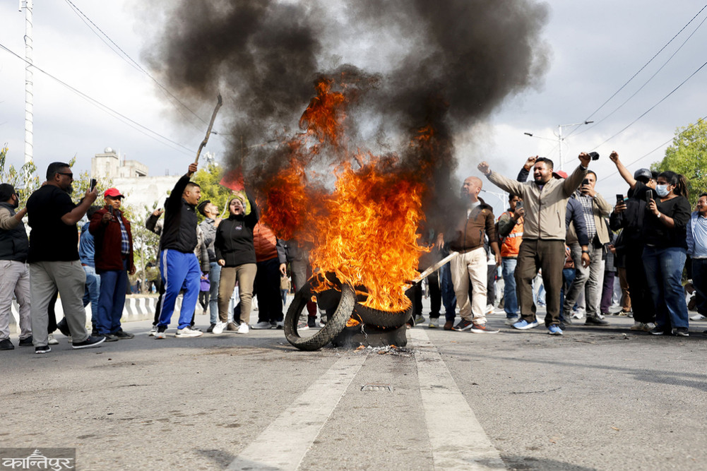 UML in the streets, parliament and legal struggle