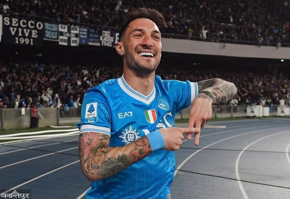 Napoli beats Milan to move into second place