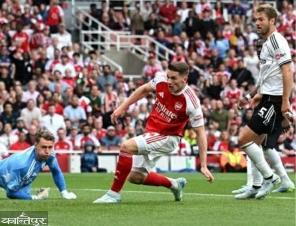 Arsenal lead by six points