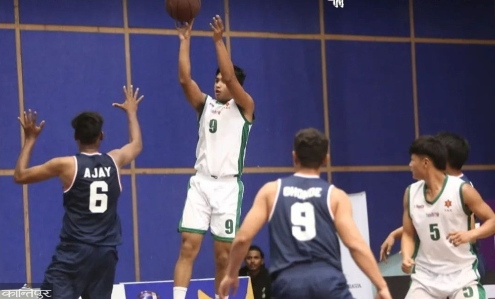 Army ahead in basketball league