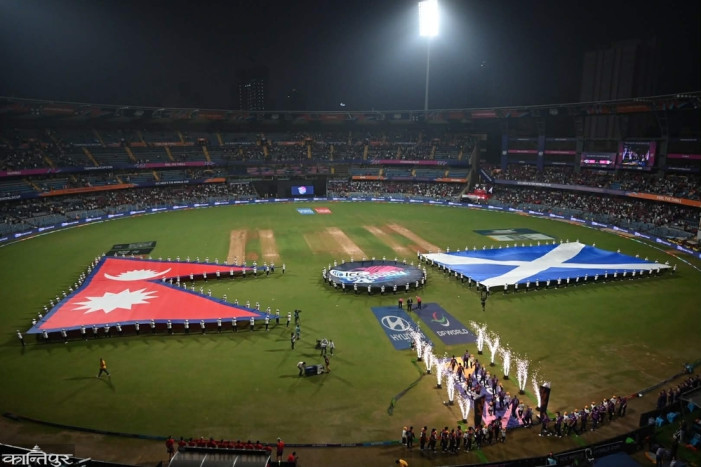 McCullum hits a six off Sandeep's delivery.
