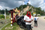 Hundreds of Indian tourists stranded at the border due to clashes at Thori border crossing