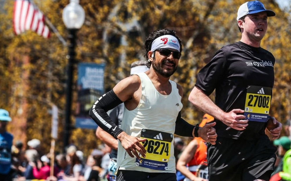 Philanthropic runner says, 'Live your life for others'