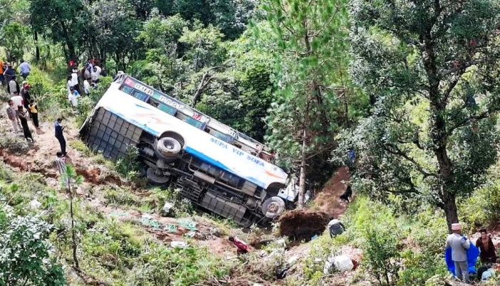 Bus accident in Baitadi, 17 injured