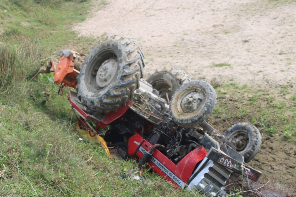 Driver dies in tractor accident in Belka