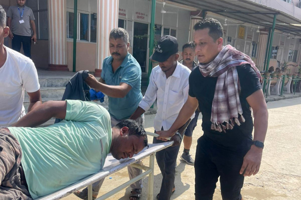 Police and drug dealers exchange fire in Siraha, one arrested