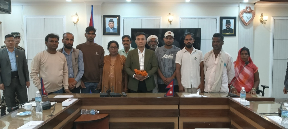 Protesting Susta residents submit three-point demands to Home Minister Gurung