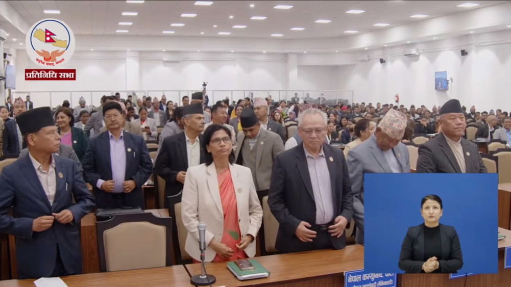 Four parties boycott Parliament after Prime Minister's absence