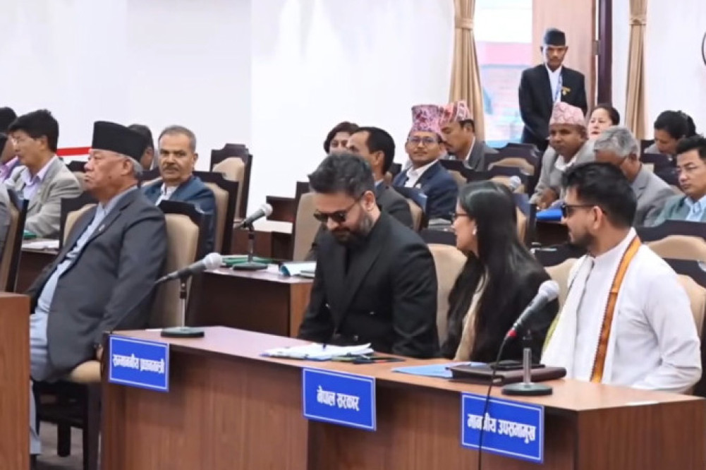Prime Minister Shah arrives at the House of Representatives meeting
