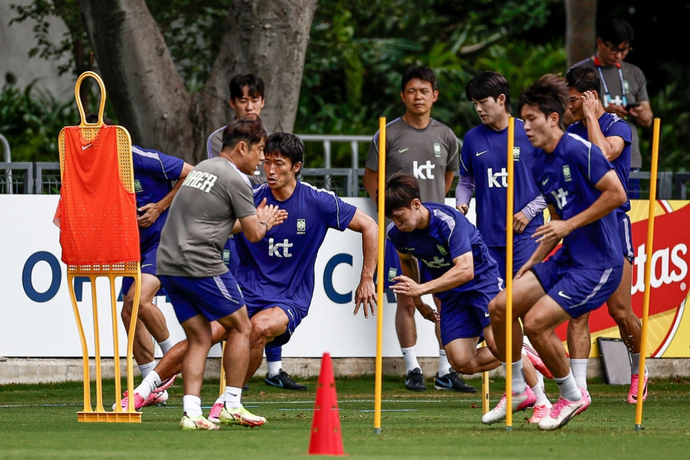 Mexico and Korea battle to win group