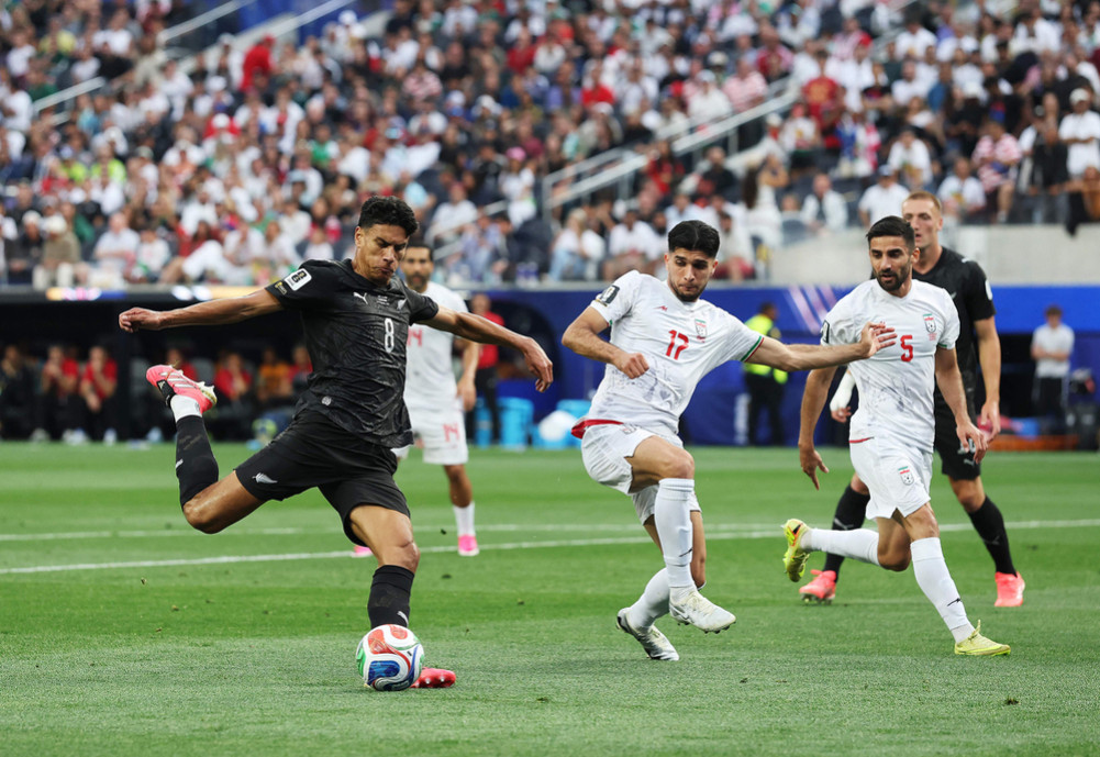 Iran's comeback draws with New Zealand