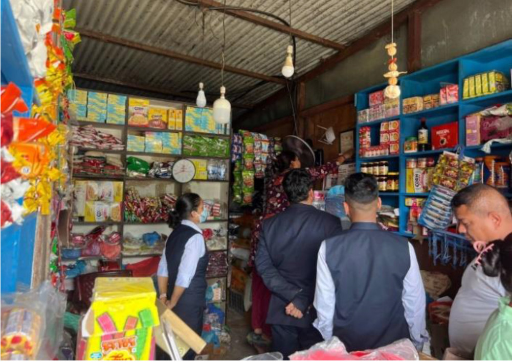Monitoring of 47 food industries and businesses in Ashar, most of them violate standards