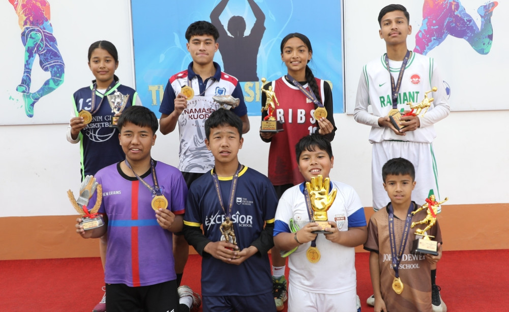 Radiant, Ribs and Golden Champion in Excelsior Cup