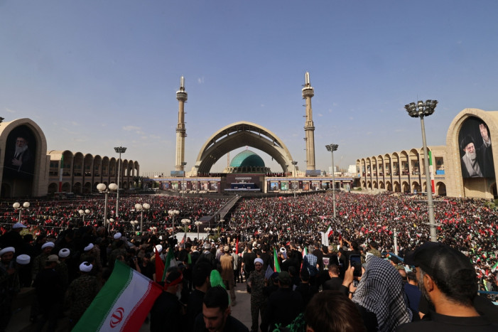 Representatives from over 100 countries attend Khamenei's farewell