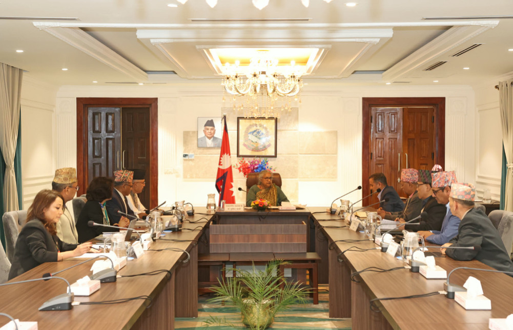 Cabinet meeting continues