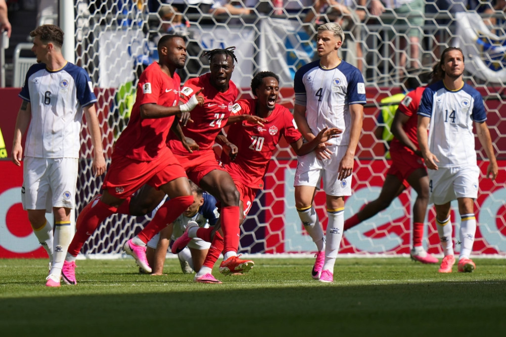 Canada gets first point in World Cup