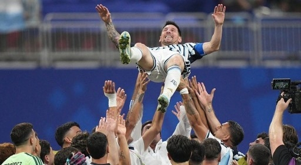 Argentina makes a stunning comeback and reaches the quarterfinals of the World Cup