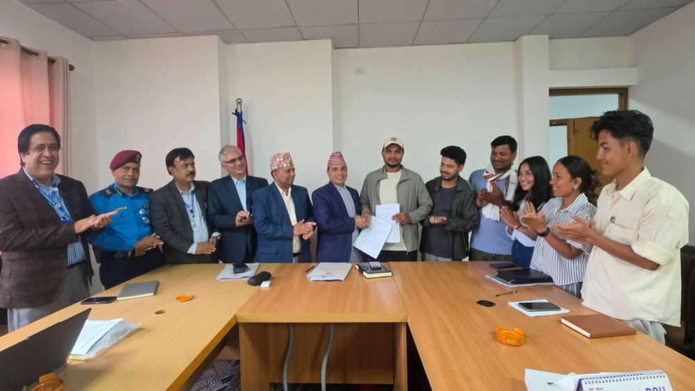 Agreement to declare meter badges an economic crime, 9-day protest suspended