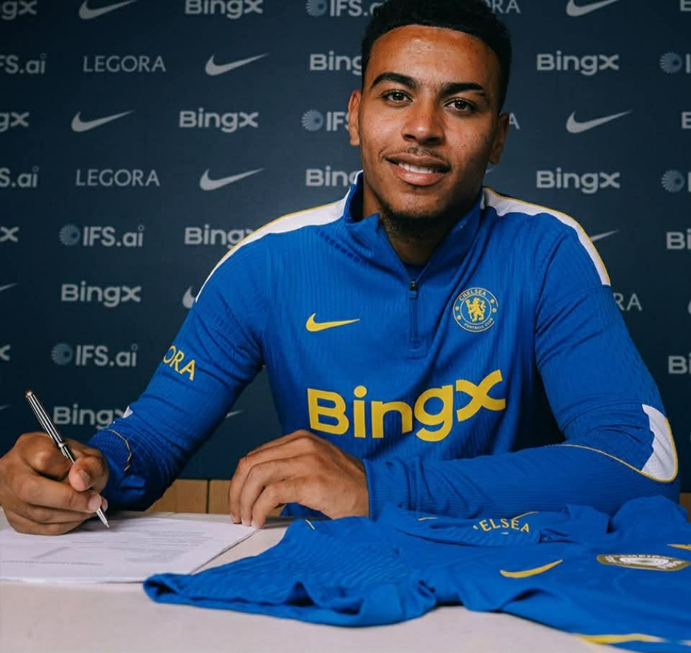 Rodgers signs for Chelsea in record fee