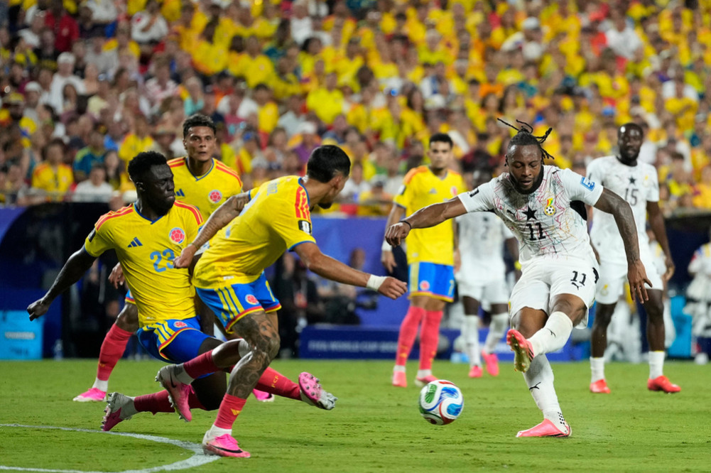Colombia is the last team to reach the last 16.