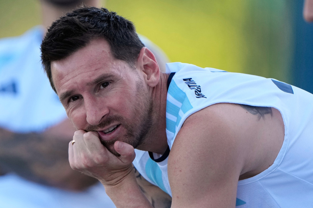 How long can we keep hoping for a good performance from Messi?