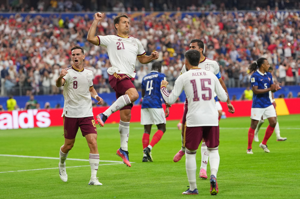 Spain's grip like an 'anaconda'