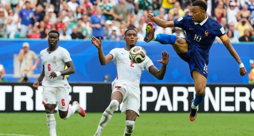 England beat France to finish third