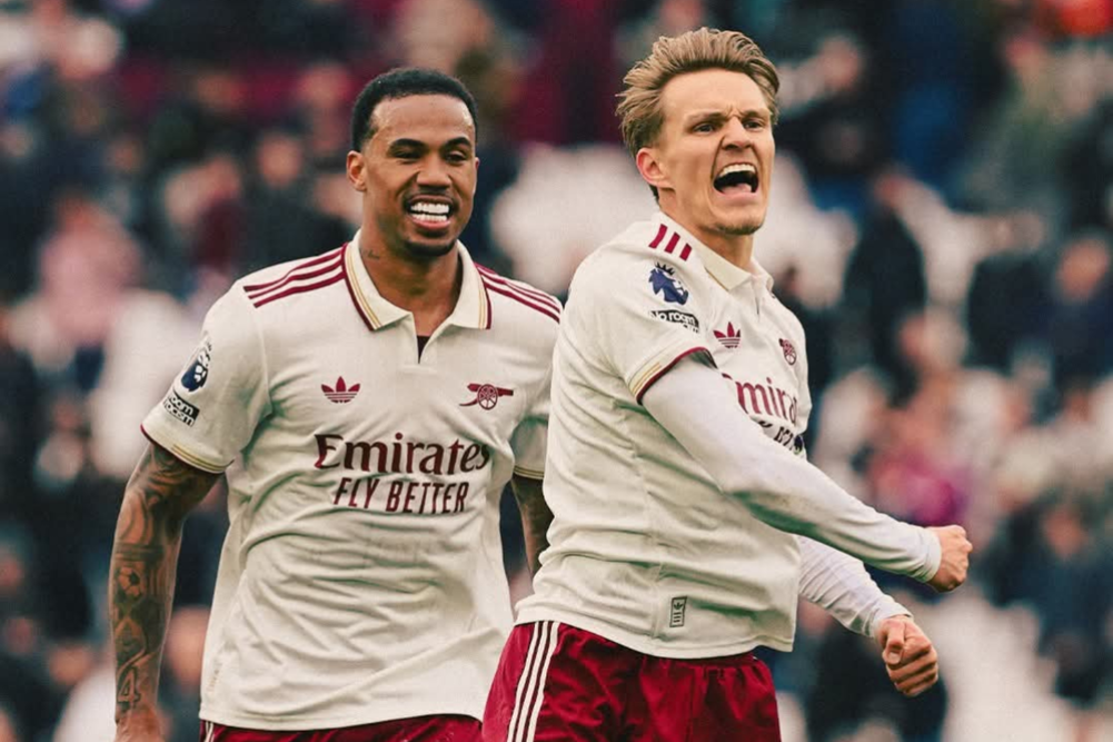 Arsenal close to league title