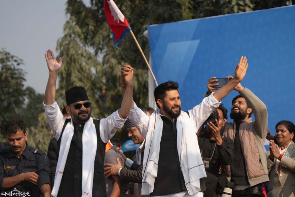 The setback suffered by the old parties and the mandate received by the Rashtriya Swayamsevak Sangh (RSS).