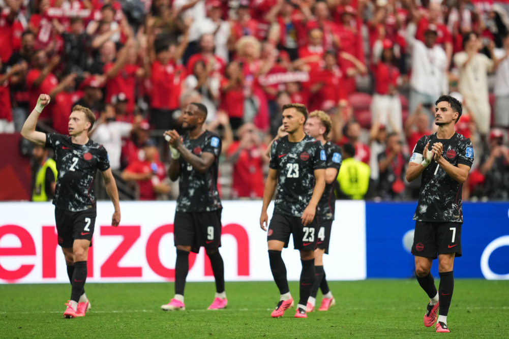 Canada scores against Qatar, wins 6-0