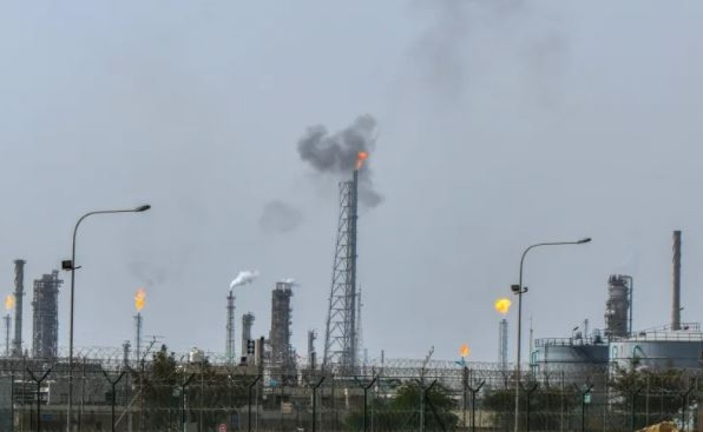 Iran attacks Kuwait oil fields