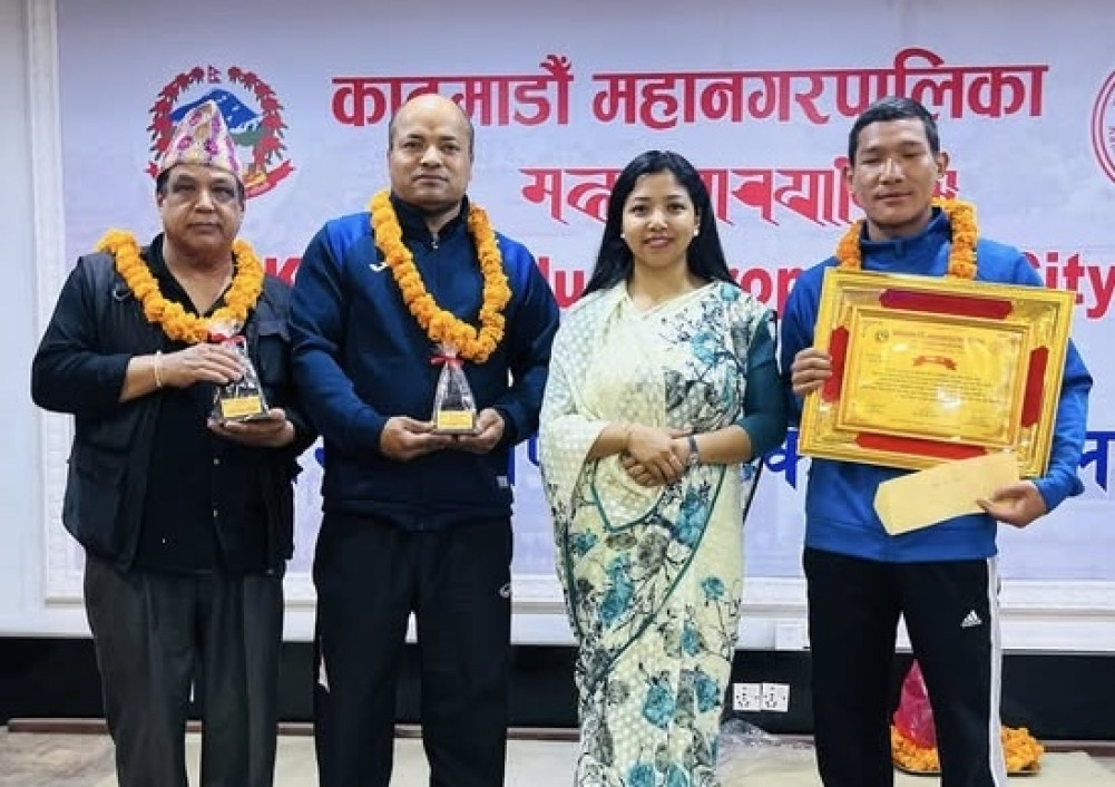 Medalist boxer Chandra honored