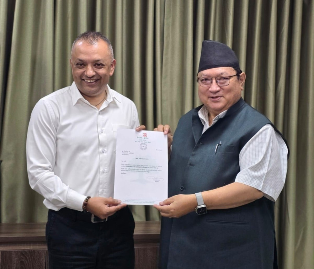 Umesh Shrestha re-elected as Congress treasurer
